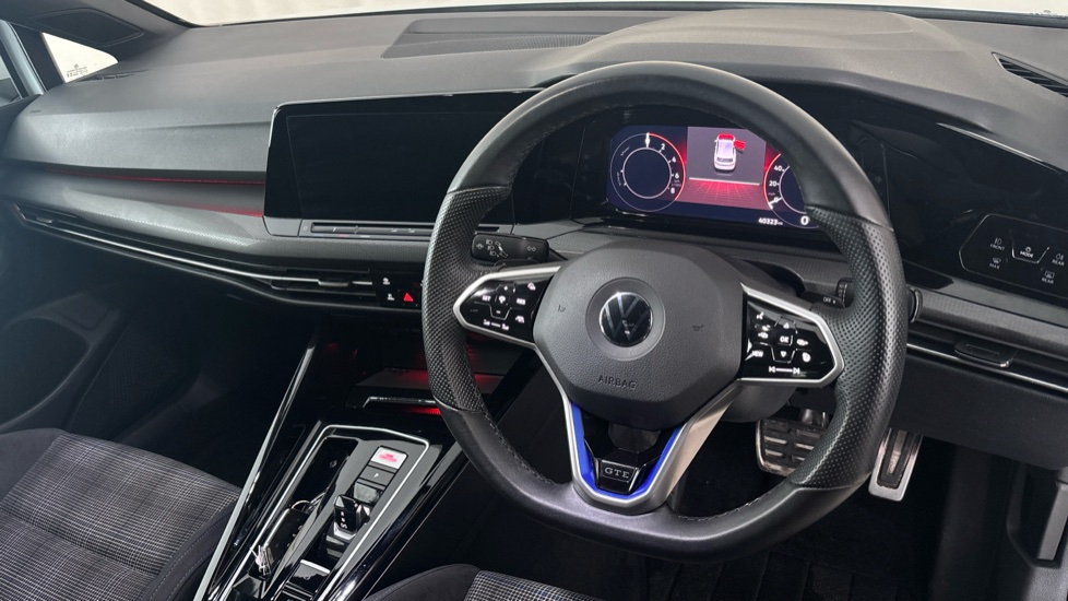 VOLKSWAGEN GOLF Image 9