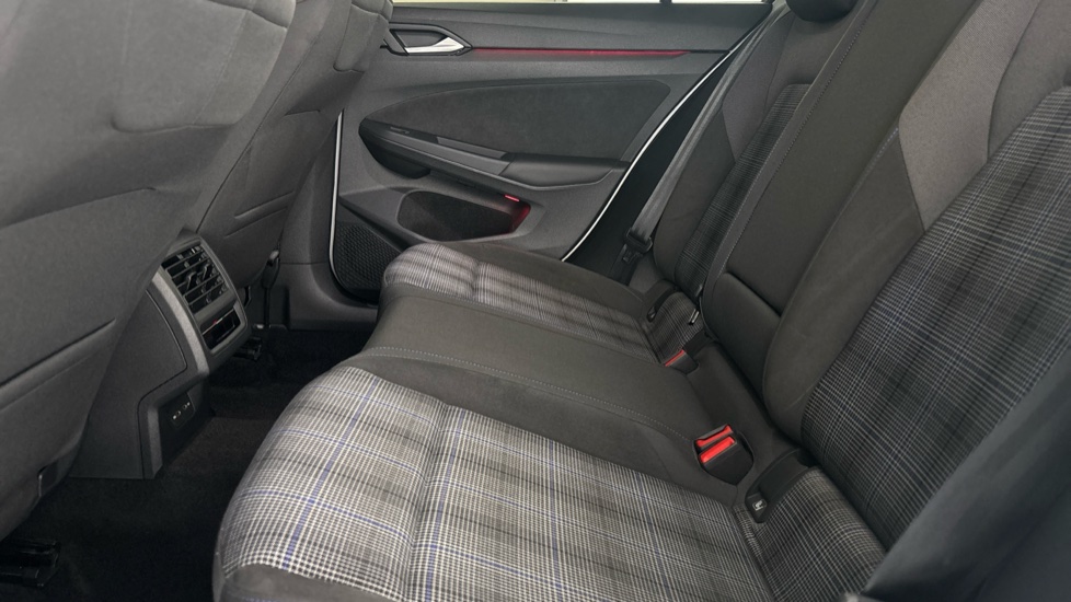 VOLKSWAGEN GOLF Image 14