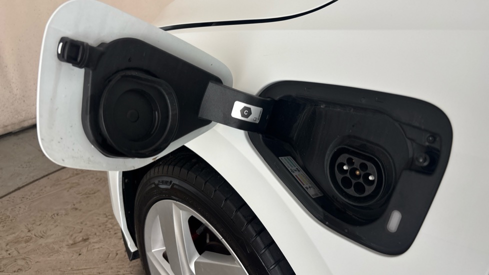VOLKSWAGEN GOLF Image 21