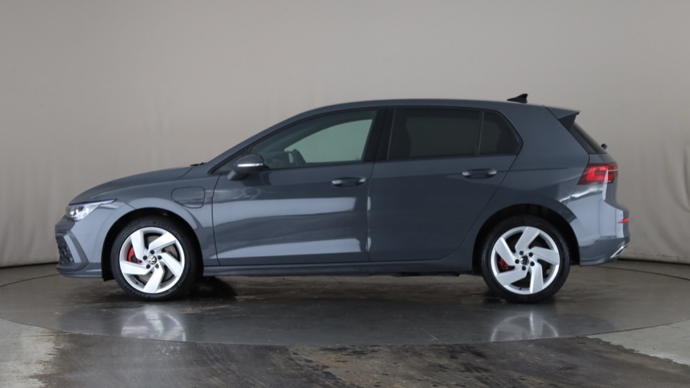 VOLKSWAGEN GOLF Image 2