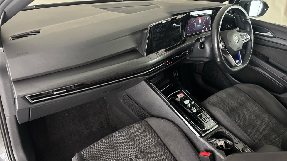 VOLKSWAGEN GOLF Image 10