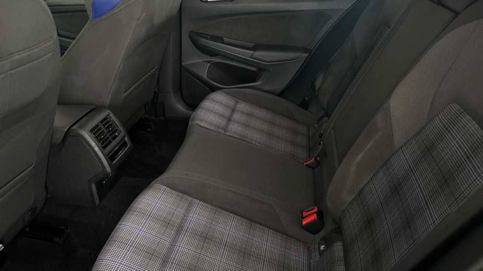 VOLKSWAGEN GOLF Image 14