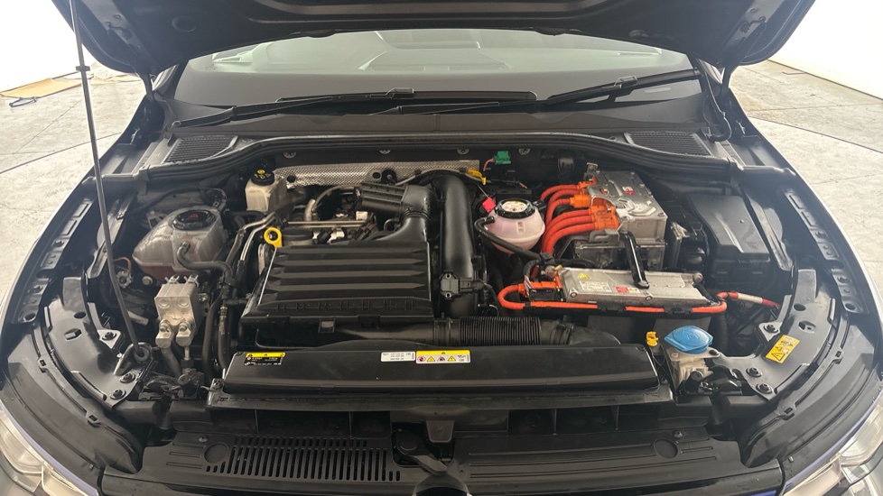 VOLKSWAGEN GOLF Image 16
