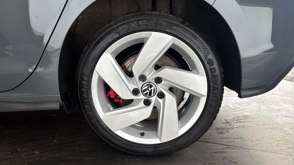 VOLKSWAGEN GOLF Image 18
