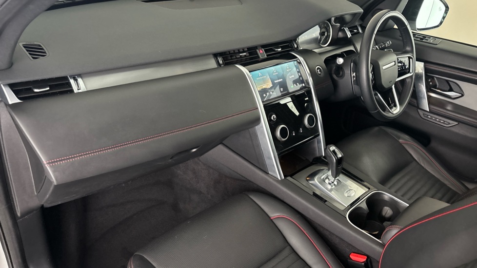 LAND ROVER DISCOVERY SPORT Image 10