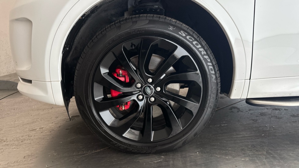 LAND ROVER DISCOVERY SPORT Image 17