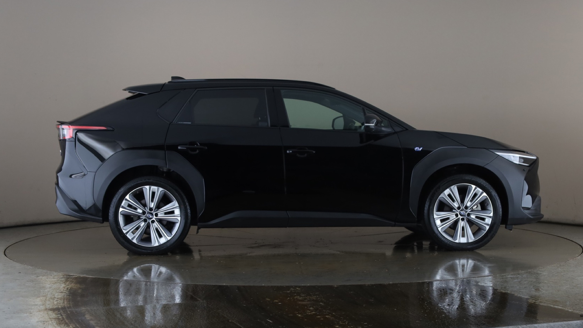 4058608 150kW Touring 71.4kWh 5dr Auto AWD