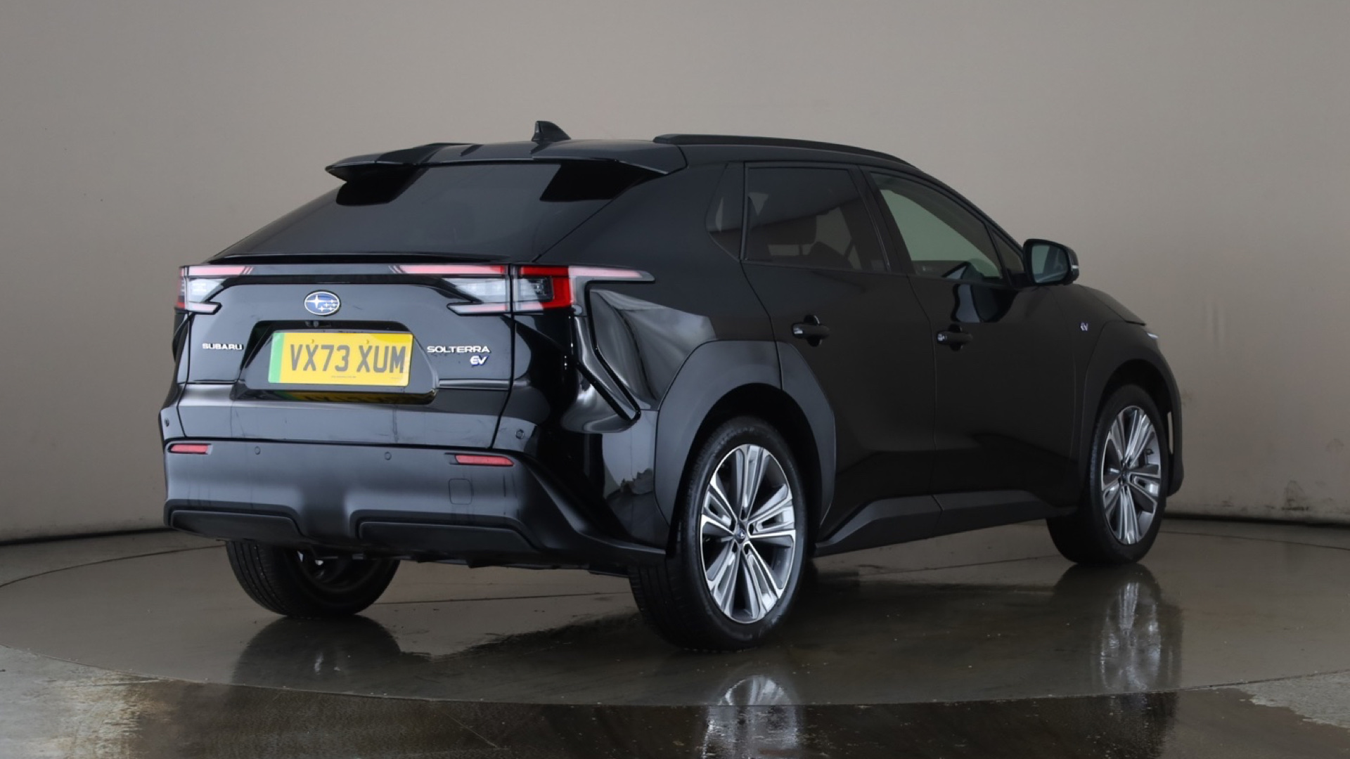 4058608 150kW Touring 71.4kWh 5dr Auto AWD