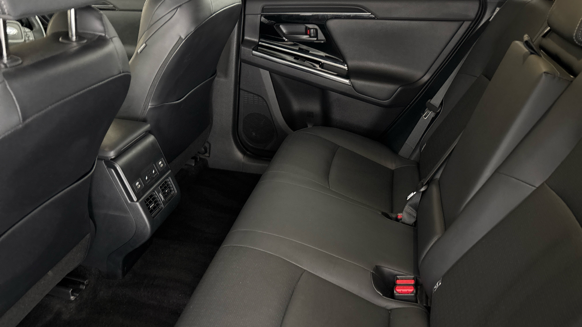 4058608 150kW Touring 71.4kWh 5dr Auto AWD