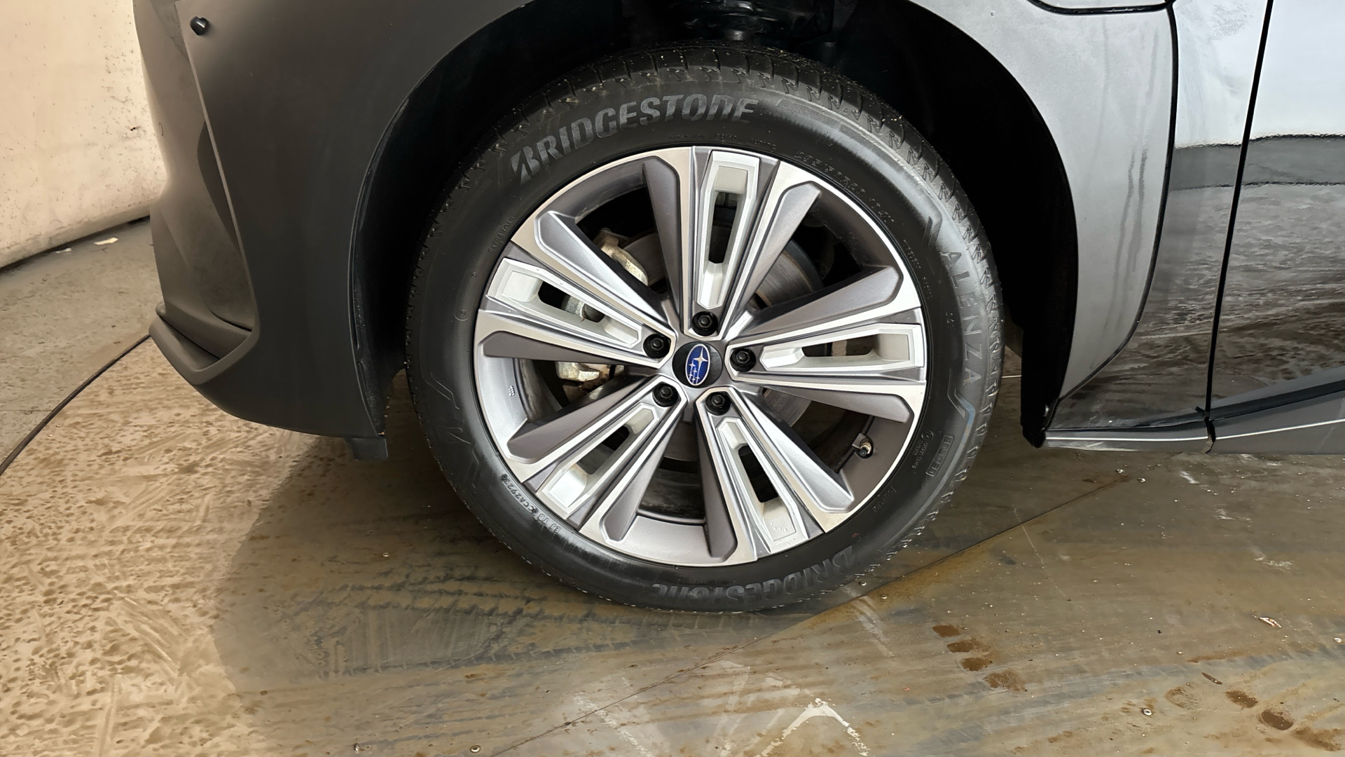 4058608 150kW Touring 71.4kWh 5dr Auto AWD