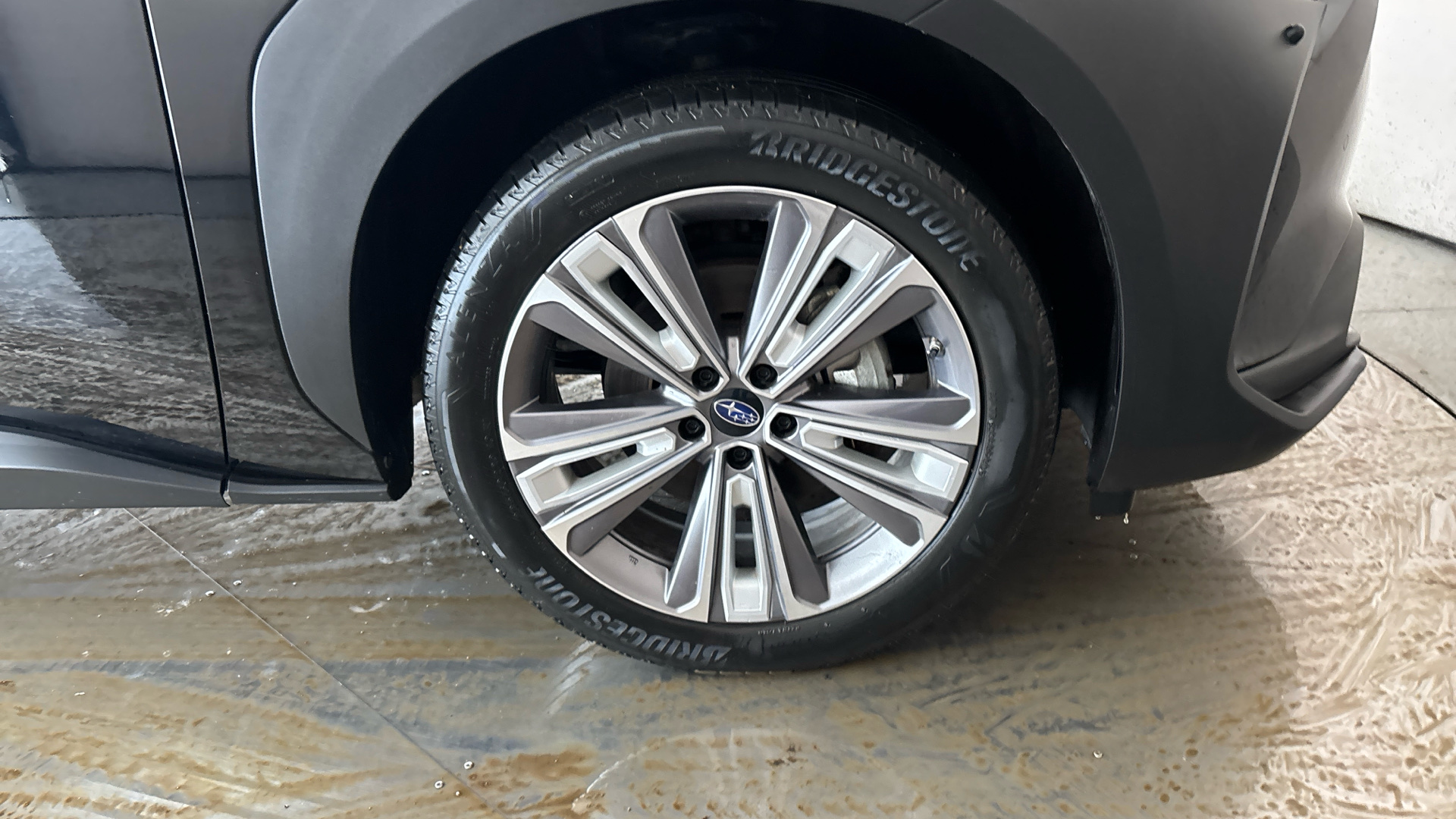 4058608 150kW Touring 71.4kWh 5dr Auto AWD