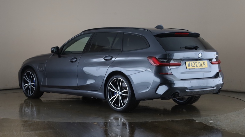 BMW 3 SERIES Image 3