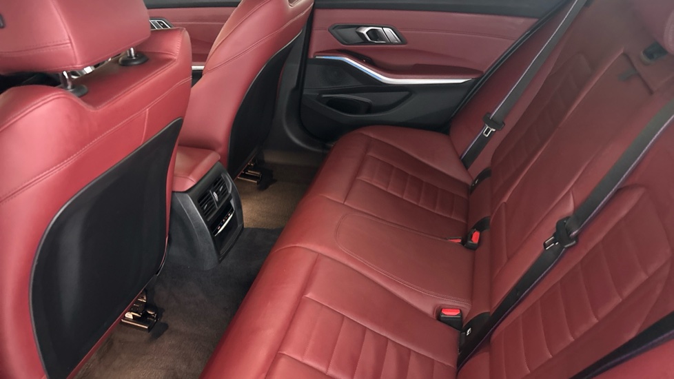 BMW 3 SERIES Image 14