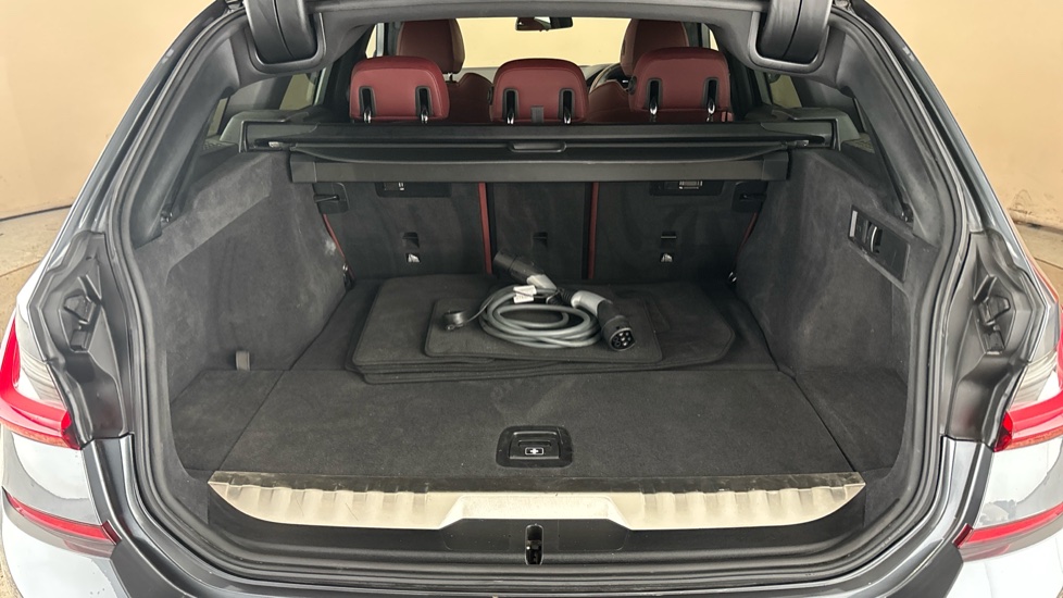 BMW 3 SERIES Image 15