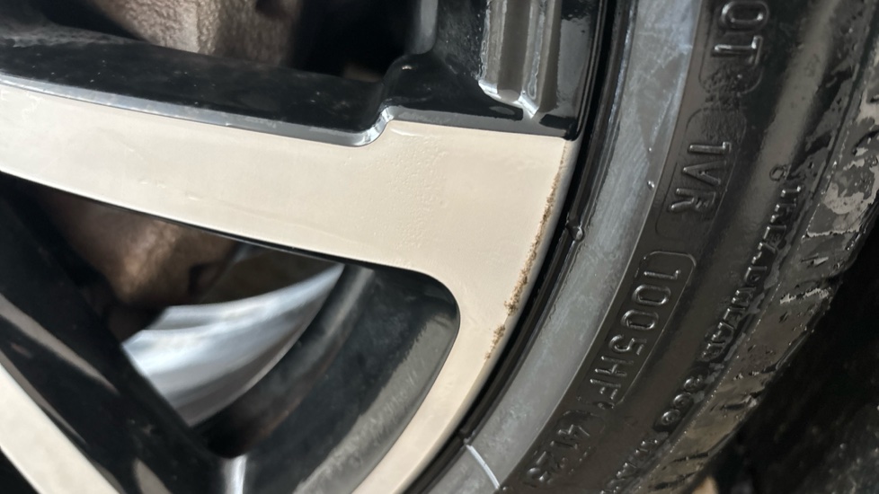 MINI HATCHBACK Scuff