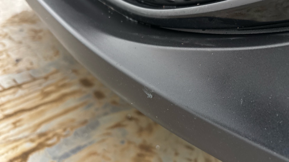 MINI HATCHBACK Chips