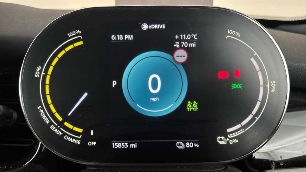 MINI HATCHBACK Image 13