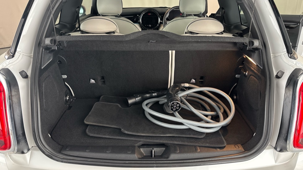 MINI HATCHBACK Image 15