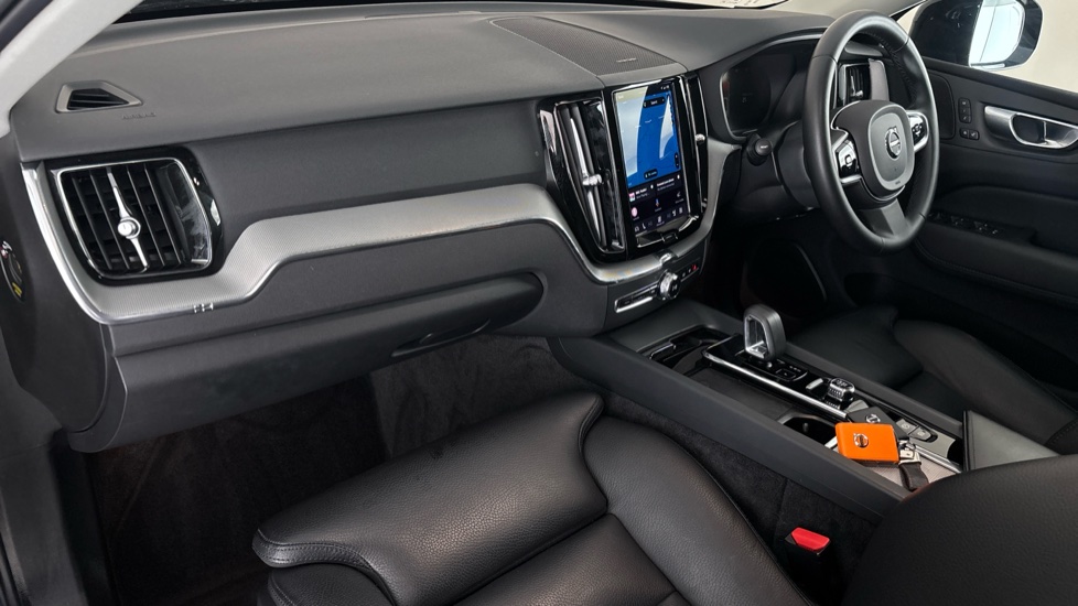 VOLVO XC60 Image 10