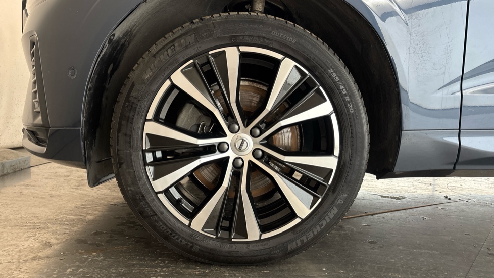 VOLVO XC60 Image 17