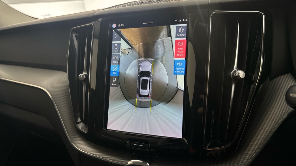 VOLVO XC60 Reverse camera