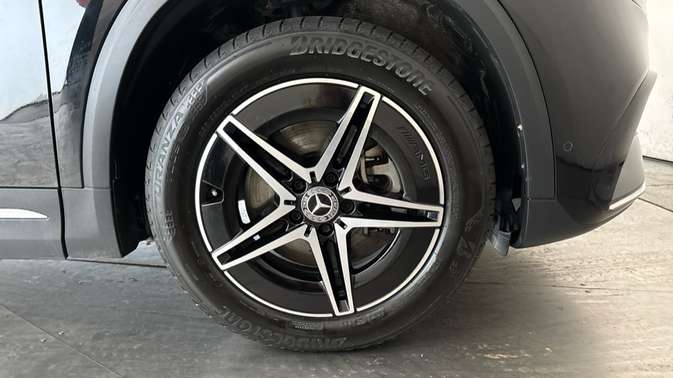 MERCEDES EQA Image 20