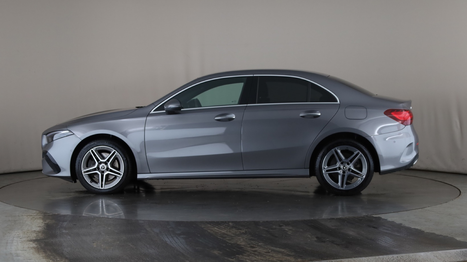 A250e AMG Line Executive 4dr Auto