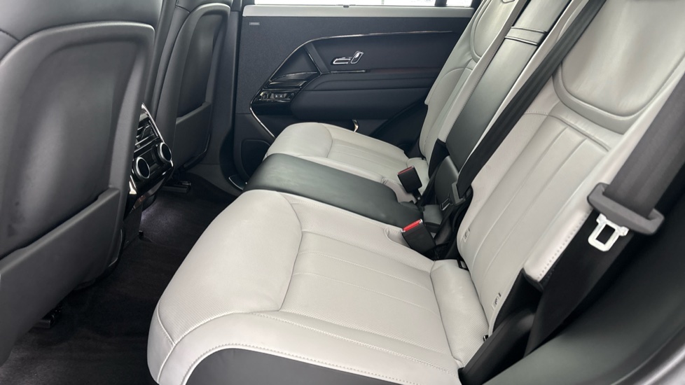 LAND ROVER RANGE ROVER SPORT Image 14