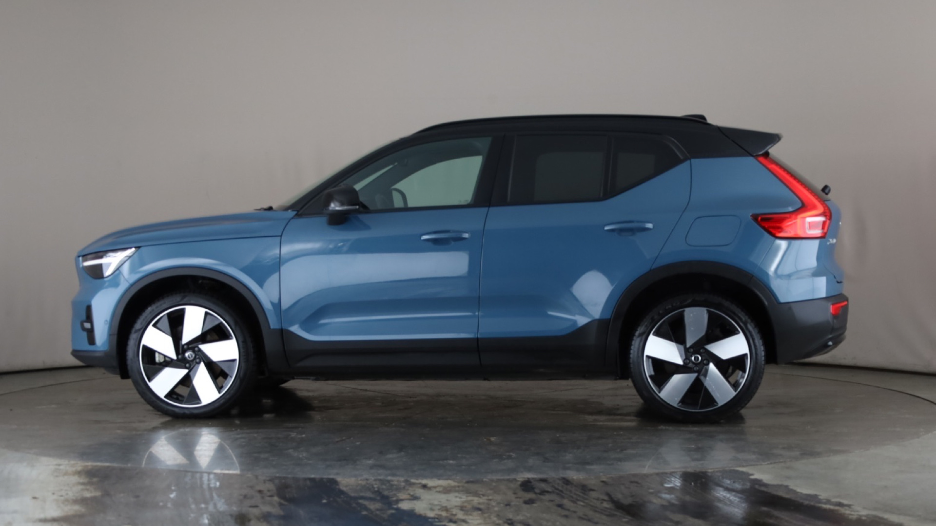 300kW Recharge Twin Ultimate 78kWh 5dr AWD Auto [2023]