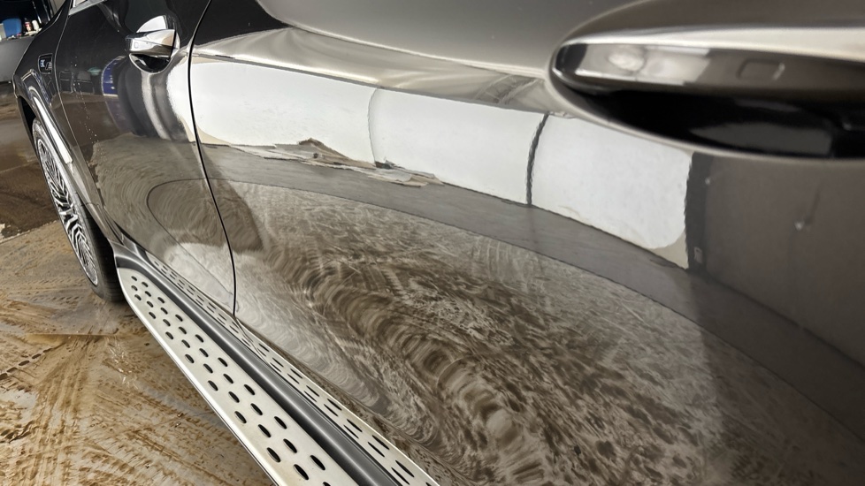 MERCEDES EQC chips and dents