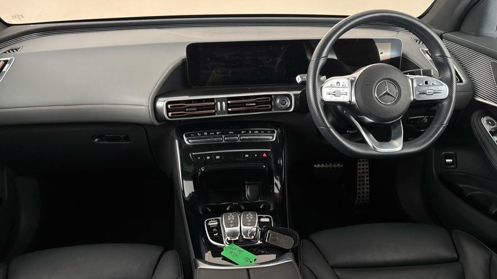 MERCEDES EQC Image 11