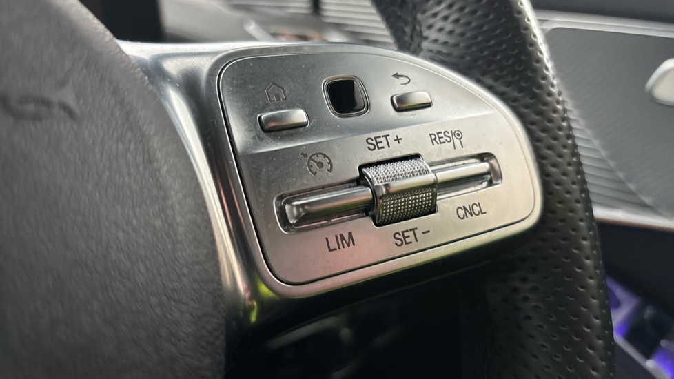 MERCEDES EQC cruise control