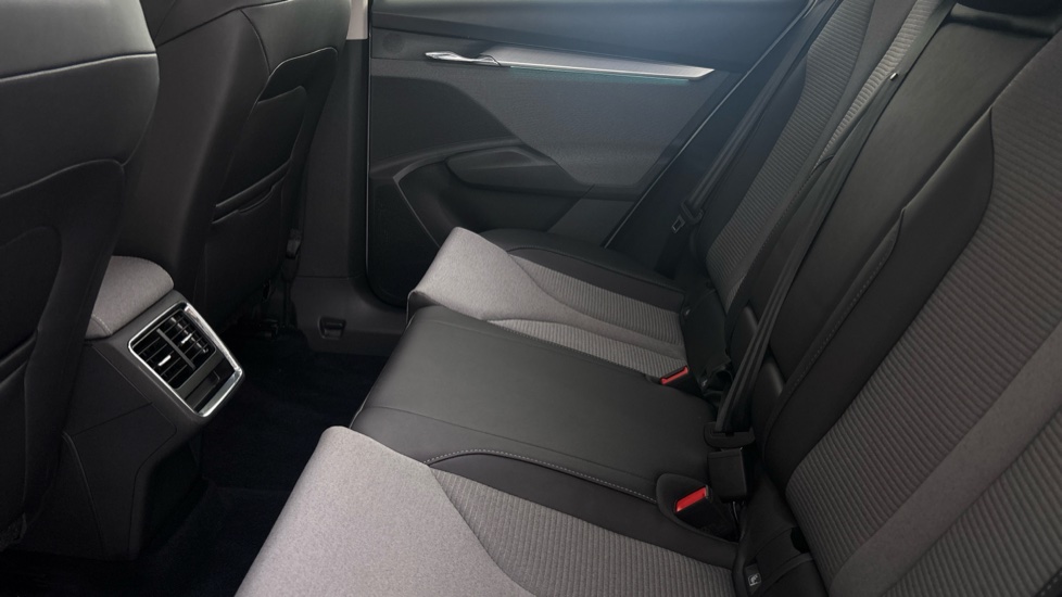 SKODA ENYAQ Image 14