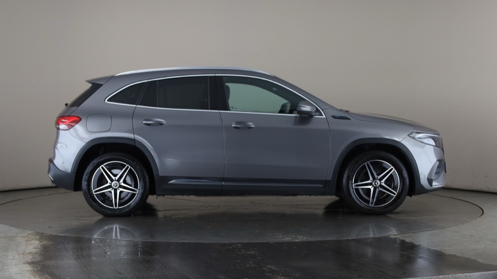 MERCEDES EQA Image 6