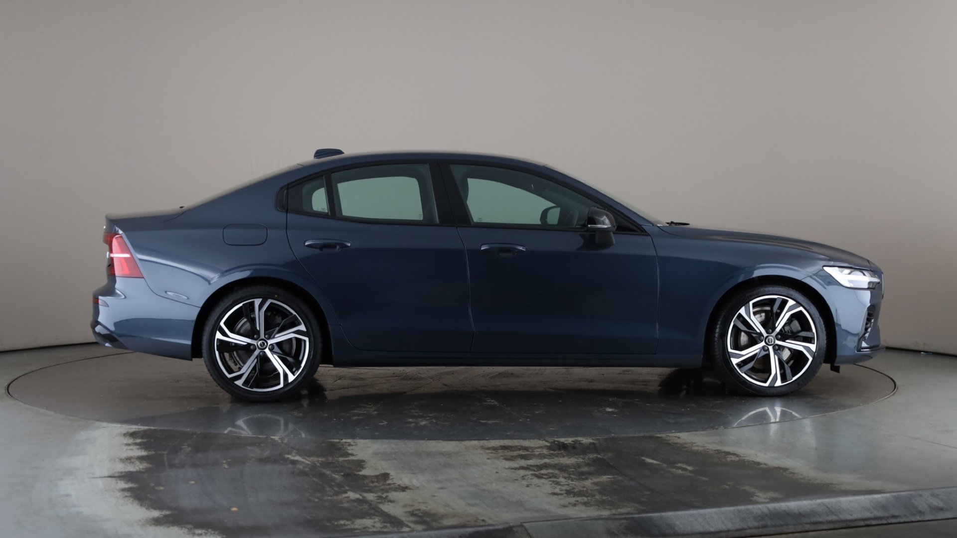 Volvo S60 2.0 T8 455 RC PHEV Ultimate Dark 4dr AWD Auto