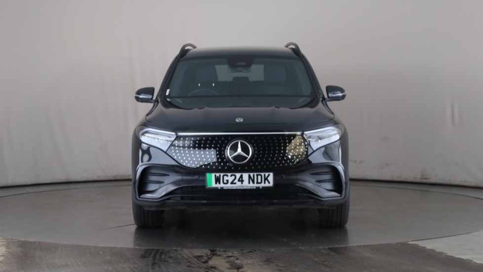 MERCEDES EQB Image 8