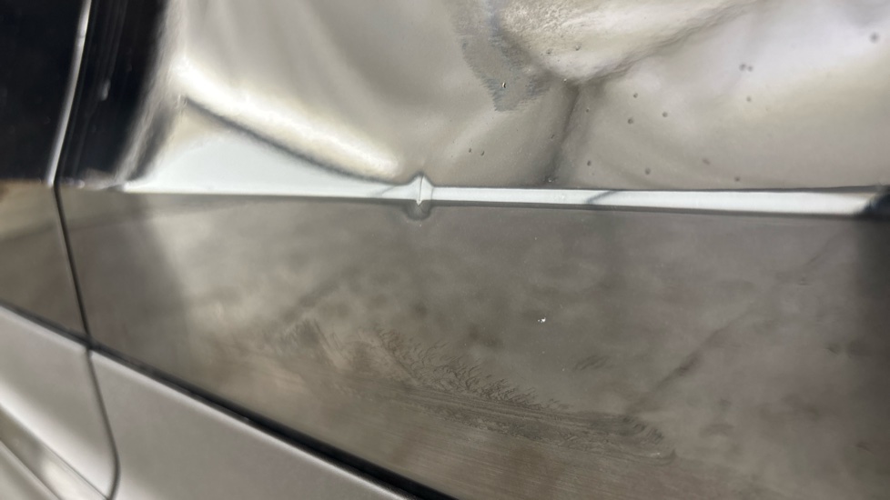 MERCEDES EQB Dent and chips