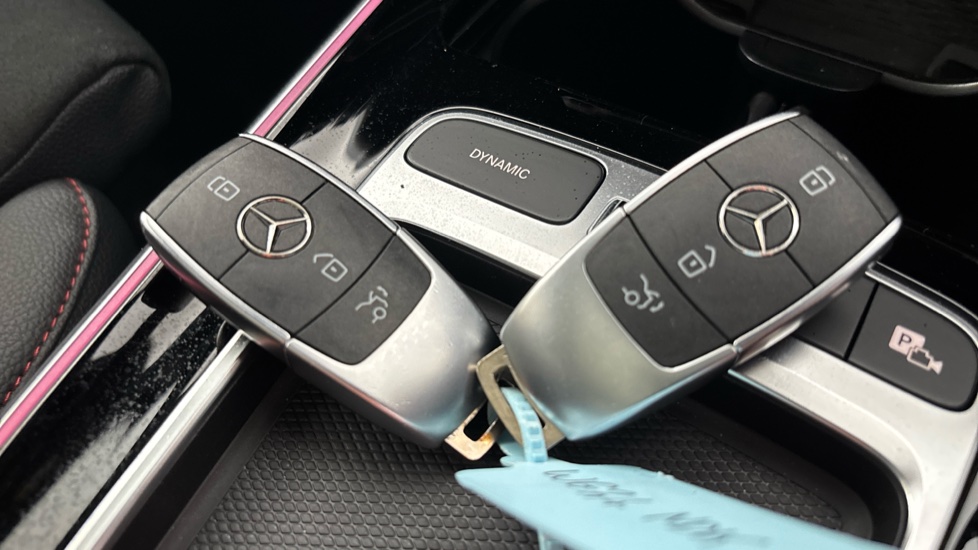 MERCEDES EQB 2 keys