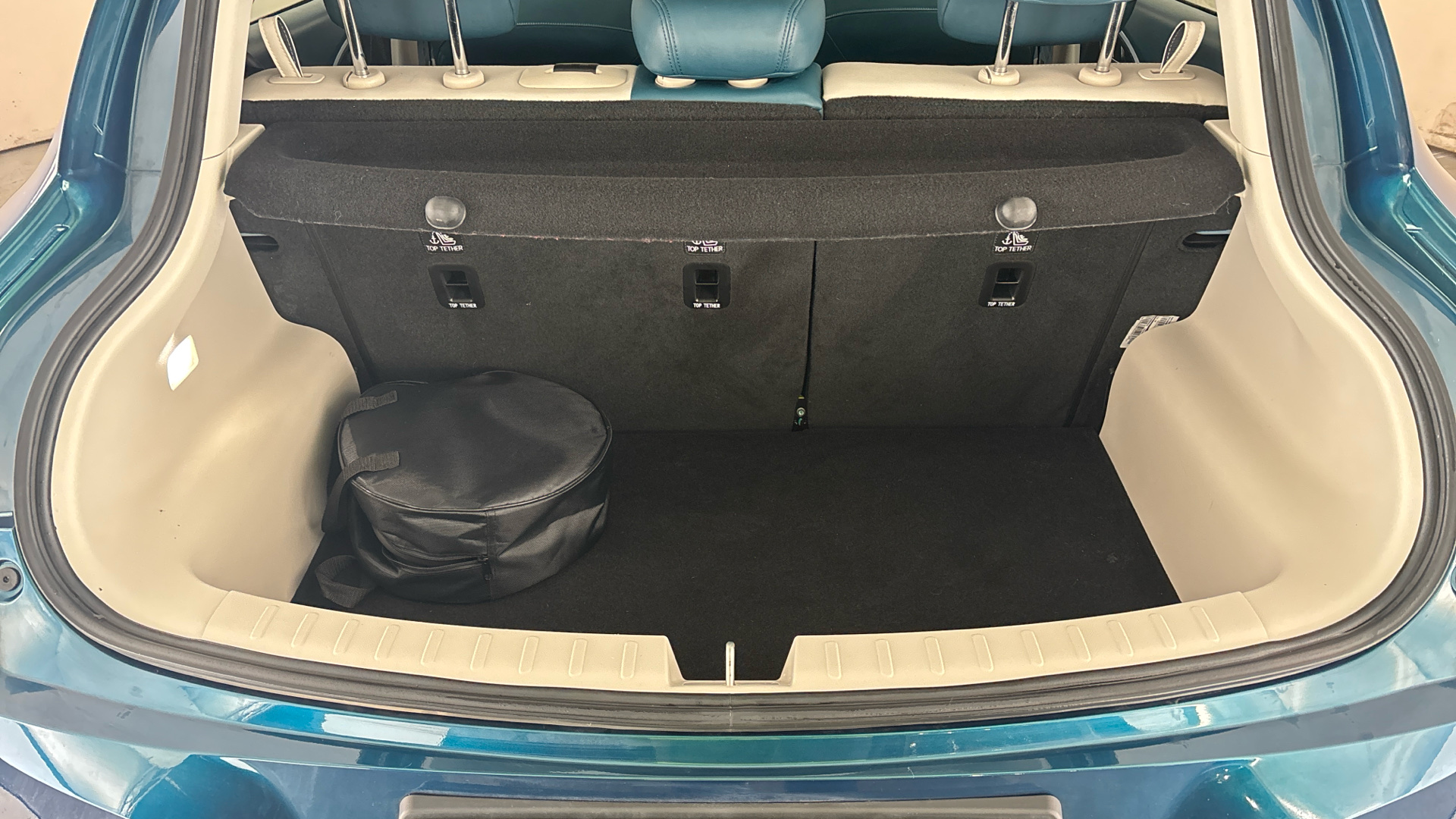 4020787 126kW First Edition 48kWh 5dr Auto