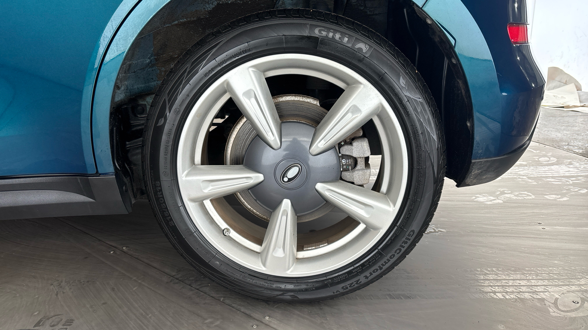 4020787 126kW First Edition 48kWh 5dr Auto