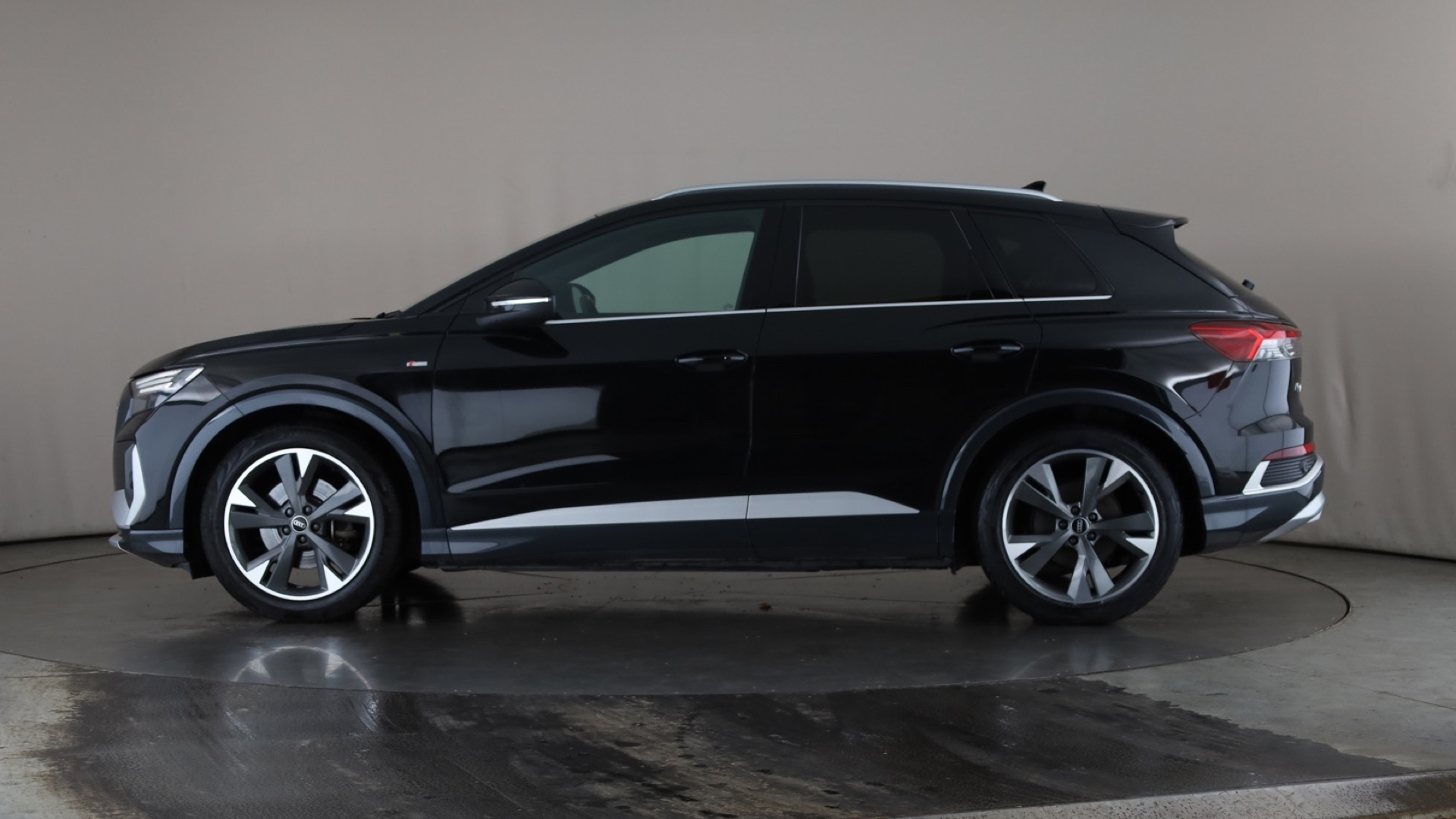 125kW 35 55.52kWh S Line 5dr Auto