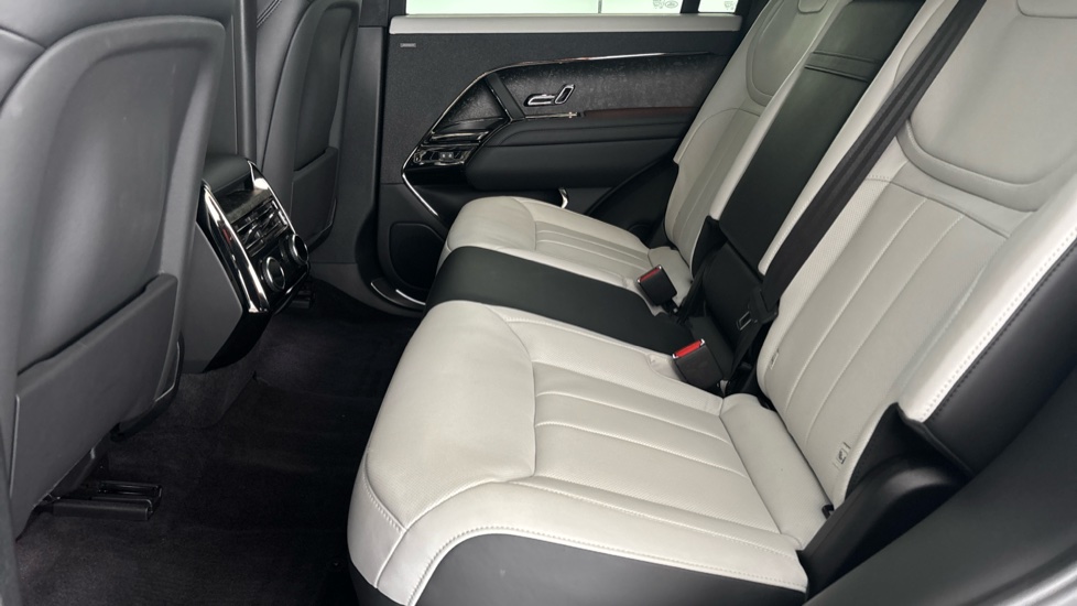 LAND ROVER RANGE ROVER SPORT Image 14