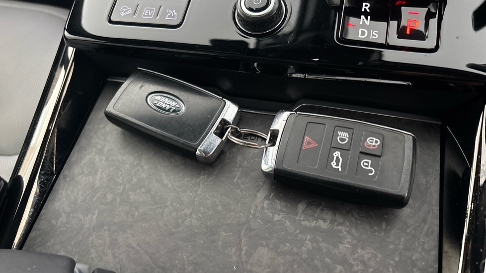 LAND ROVER RANGE ROVER SPORT 2 keys available