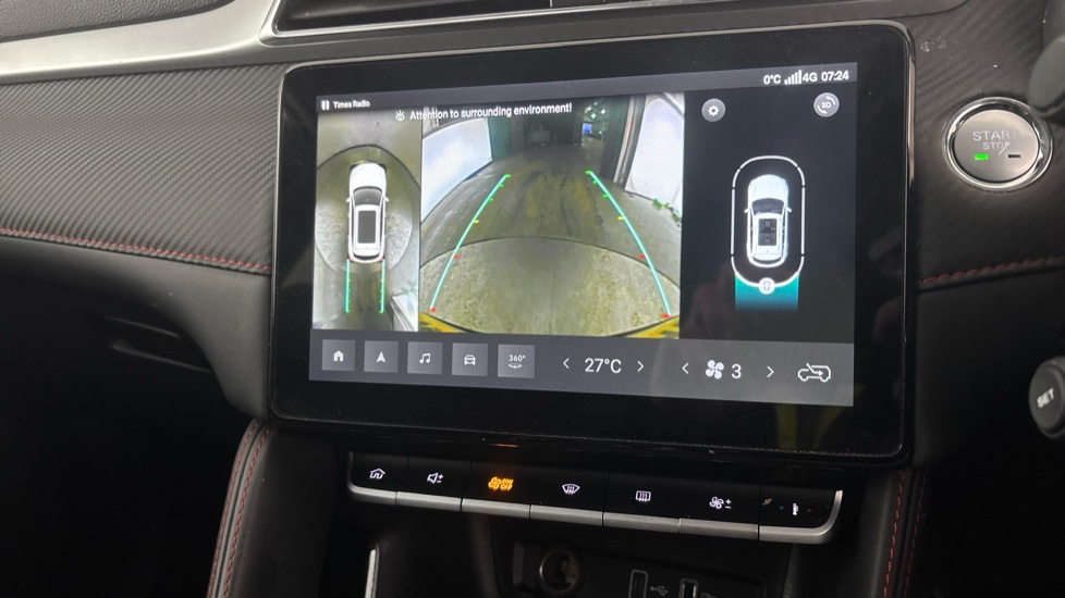 MG ZS reverse camera