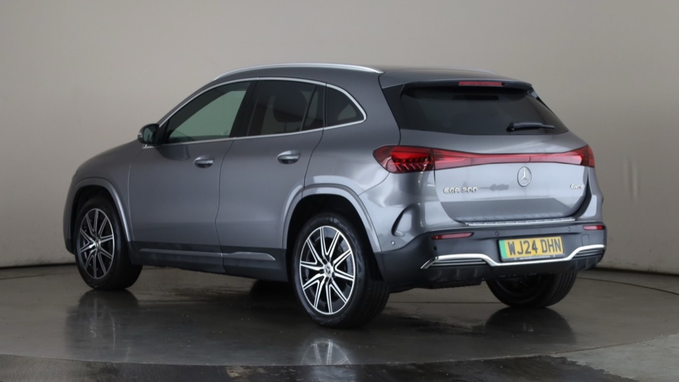 MERCEDES EQA Image 3