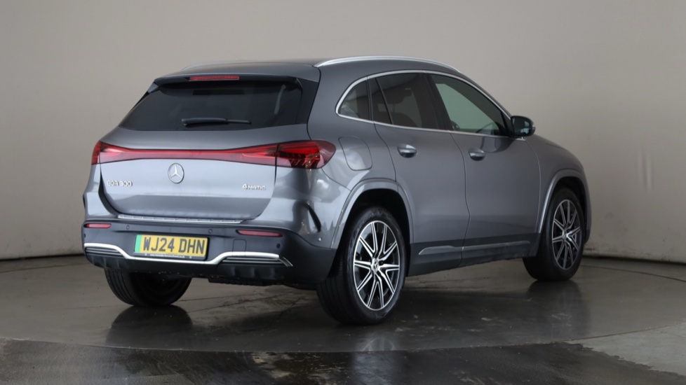 MERCEDES EQA Image 5