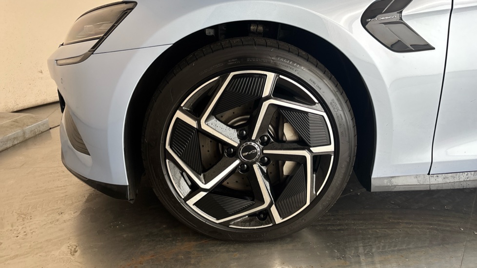 BYD SEAL Image 17