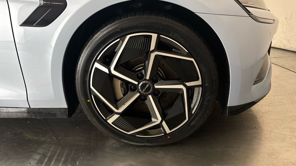 BYD SEAL Image 20