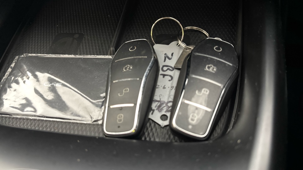 BYD SEAL two keys