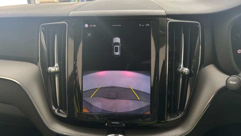 VOLVO XC60 reverse camera
